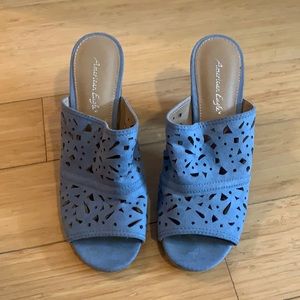 American Eagle blue block slip on heels with cutout design. Size 7 1/2